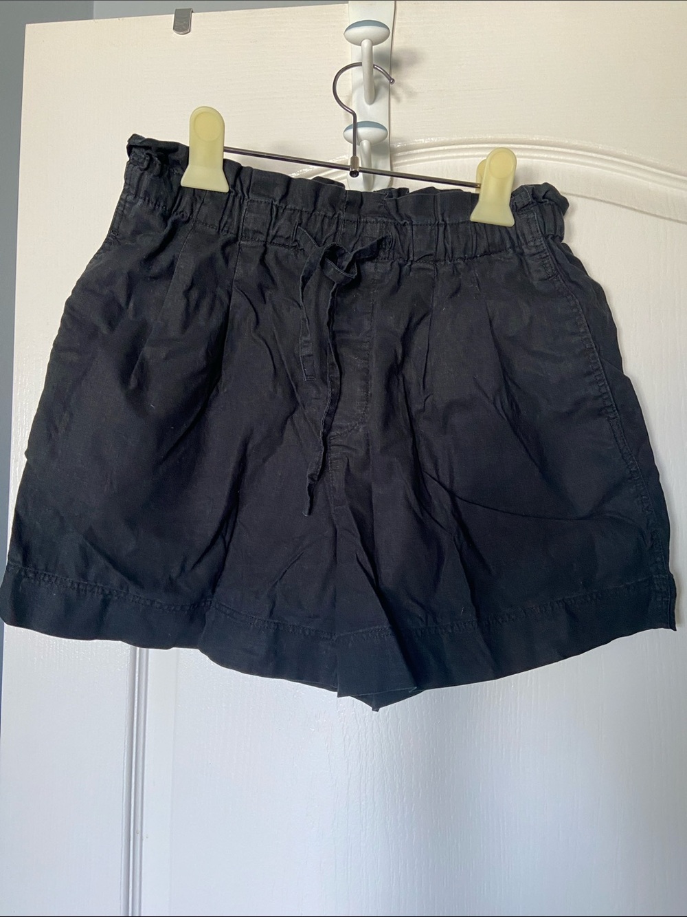 Uniqlo Black Cotton Linen Shorts